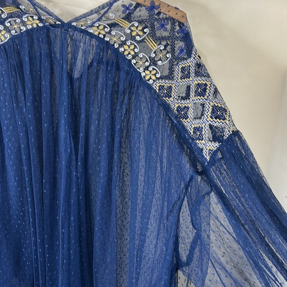 FREE PEOPLE NAVY BLUE EMBROIDERED MESH JOYRIDE SHEER TOP Sz Medium - Picture 15 of 16